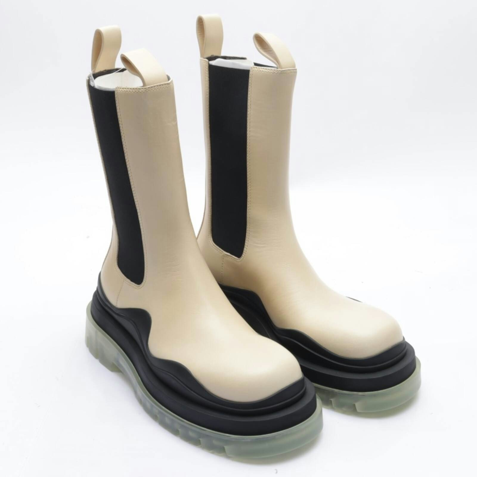 Image 1 of Tire Chelsea Chelsea Boots EUR 38.5 Beige in color White | Vite EnVogue