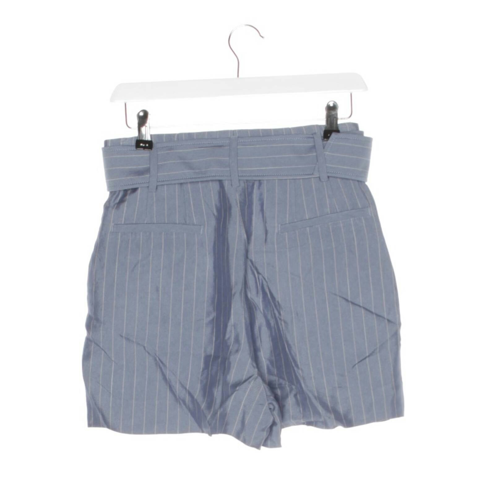 Image 2 of Shorts 34 Light Blue in color Blue | Vite EnVogue