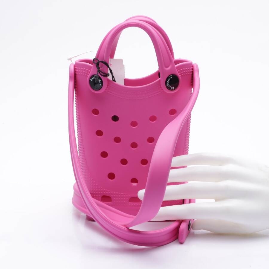 Image 2 of Crocs Phone Holder Shoulder Bag Pink in color Pink | Vite EnVogue