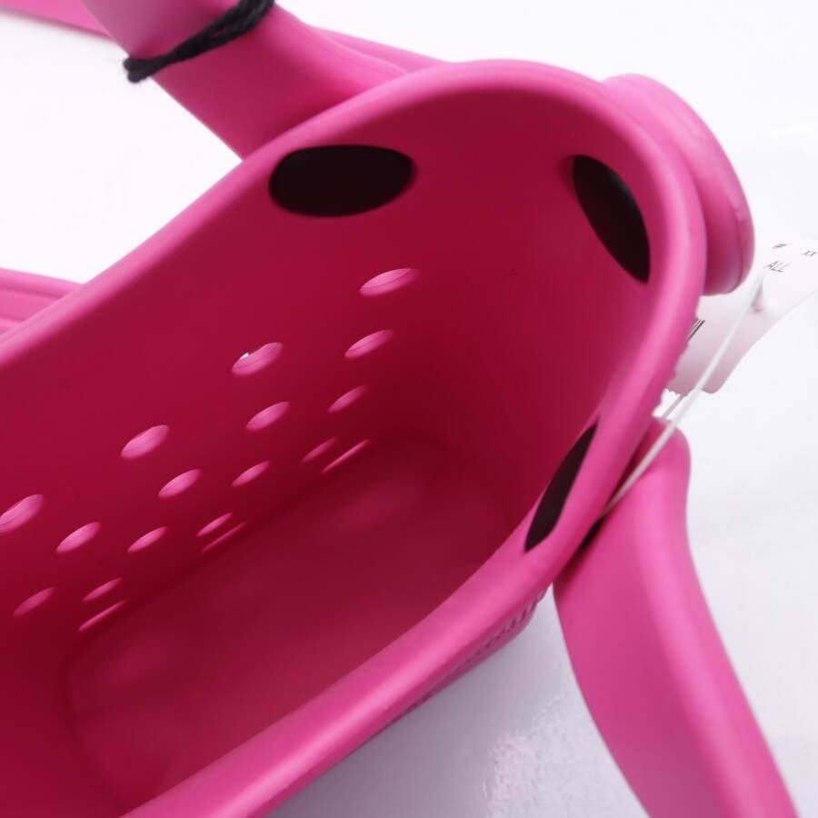 Image 3 of Crocs Phone Holder Shoulder Bag Pink in color Pink | Vite EnVogue