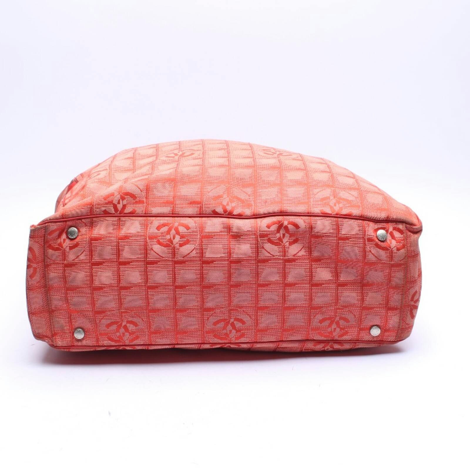 Image 3 of Duffle Bag Red in color Red | Vite EnVogue