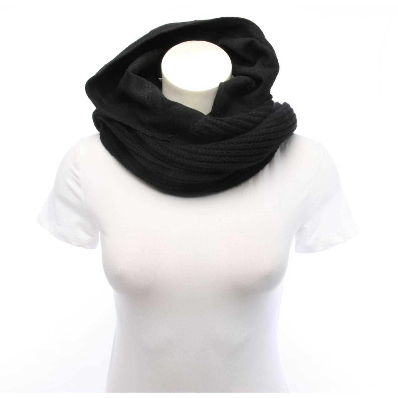 Image 1 of Scarf Black in color Black | Vite EnVogue