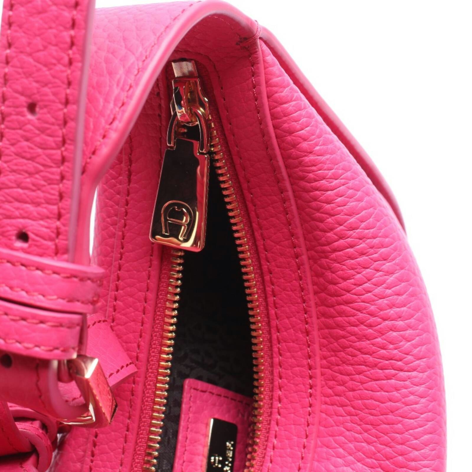 Image 4 of Shoulder Bag Pink in color Pink | Vite EnVogue