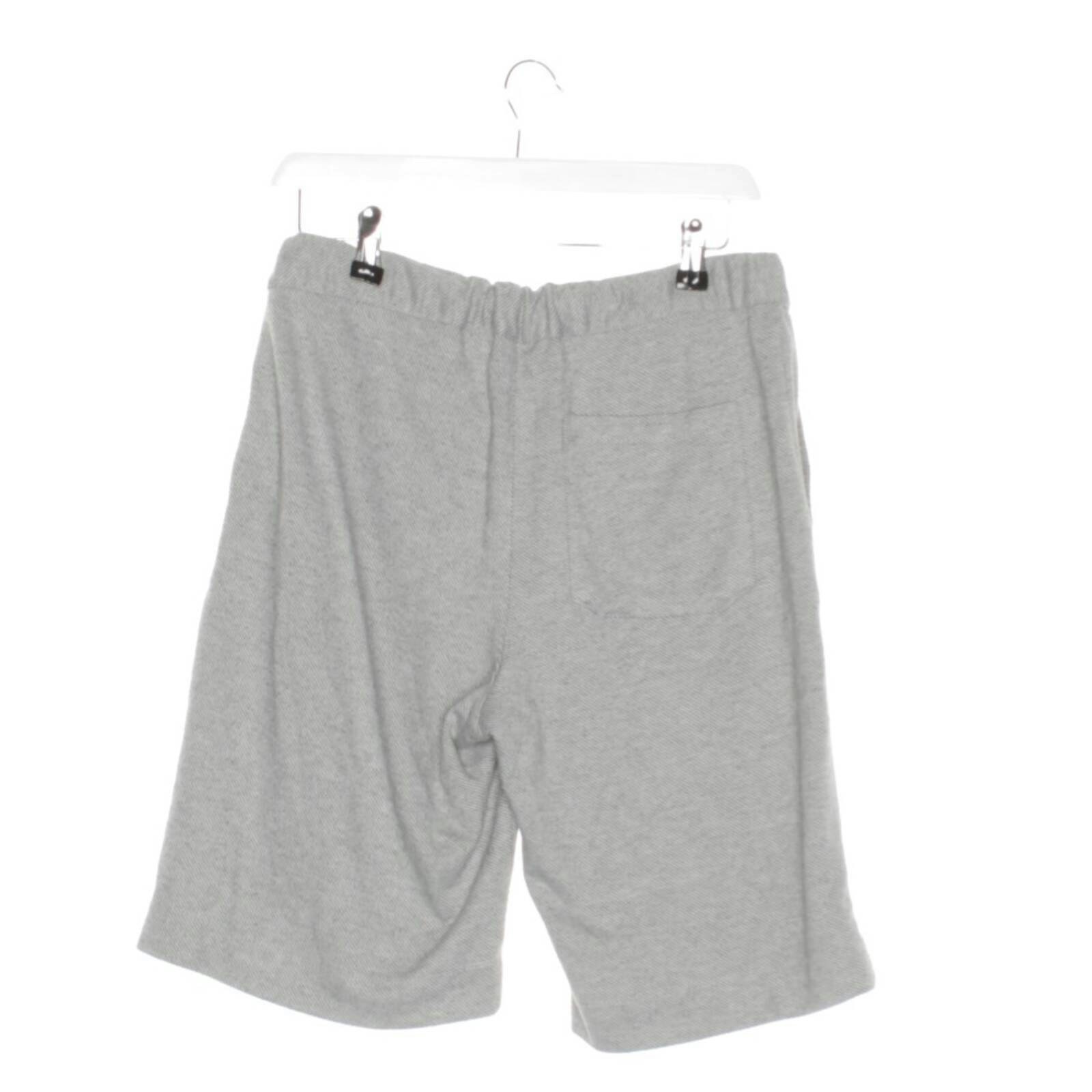 Image 2 of Shorts M Light Gray in color Gray | Vite EnVogue