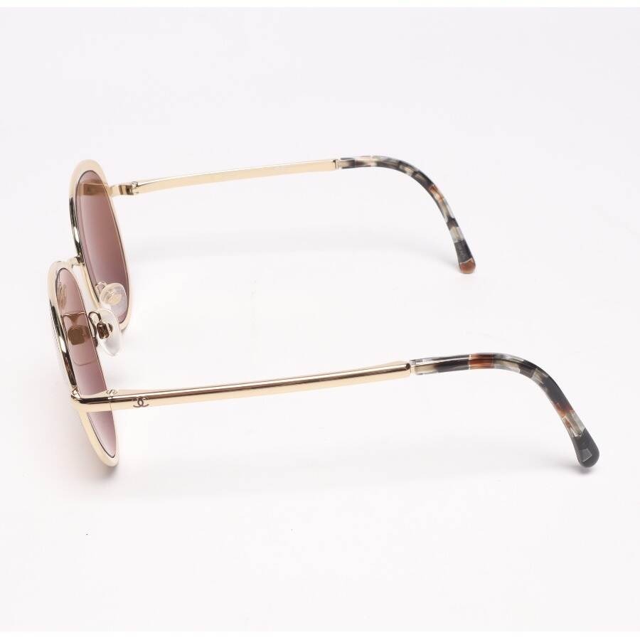 Image 2 of 4206 Sunglasses Gold in color Metallic | Vite EnVogue