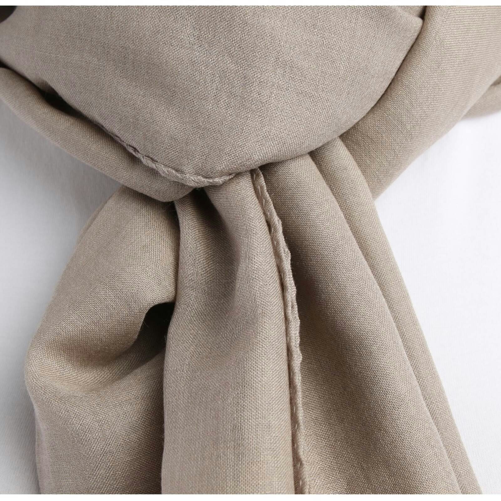 Image 2 of Scarf Beige in color White | Vite EnVogue