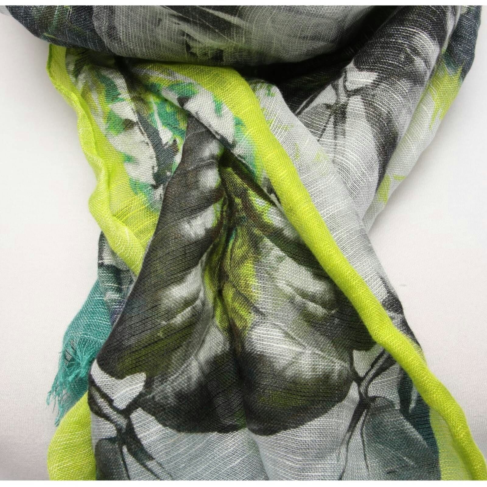 Image 2 of Scarf Multicolored in color Multicolored | Vite EnVogue