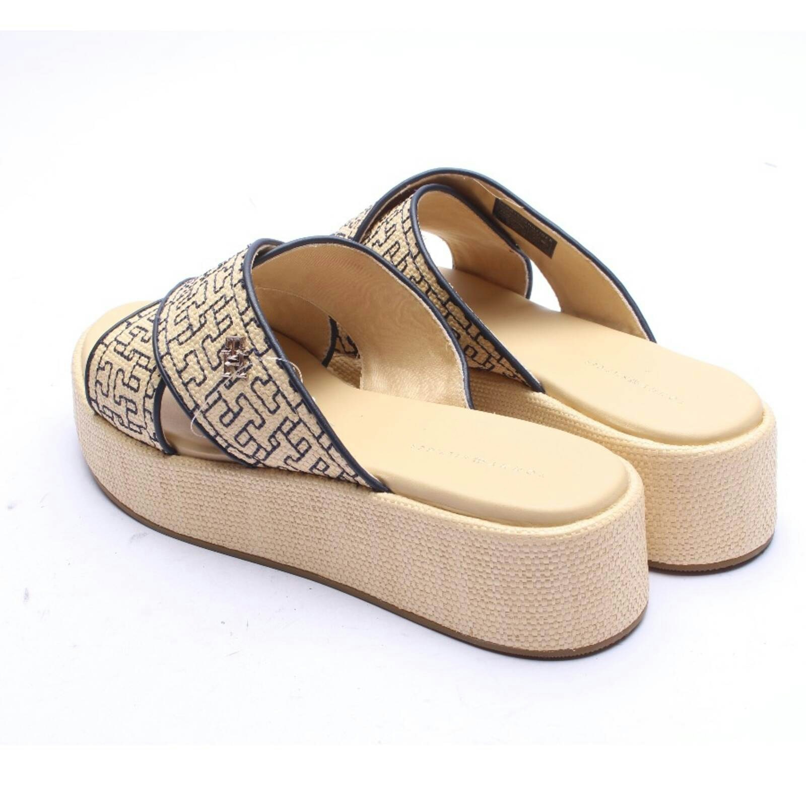 Image 2 of Wedges EUR 41 Beige in color White | Vite EnVogue