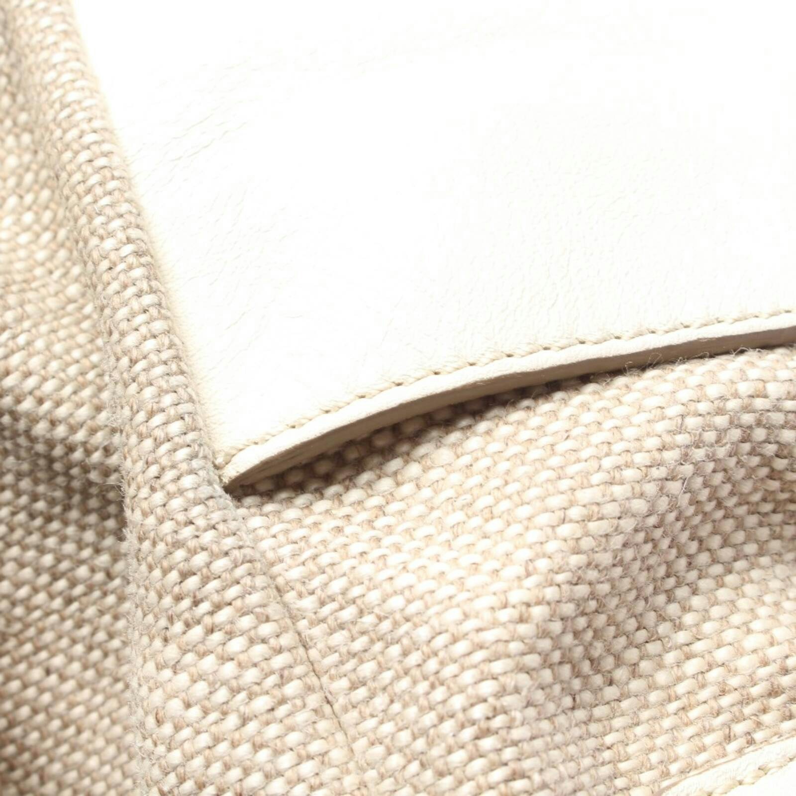 Image 5 of Shoulder Bag Beige in color White | Vite EnVogue