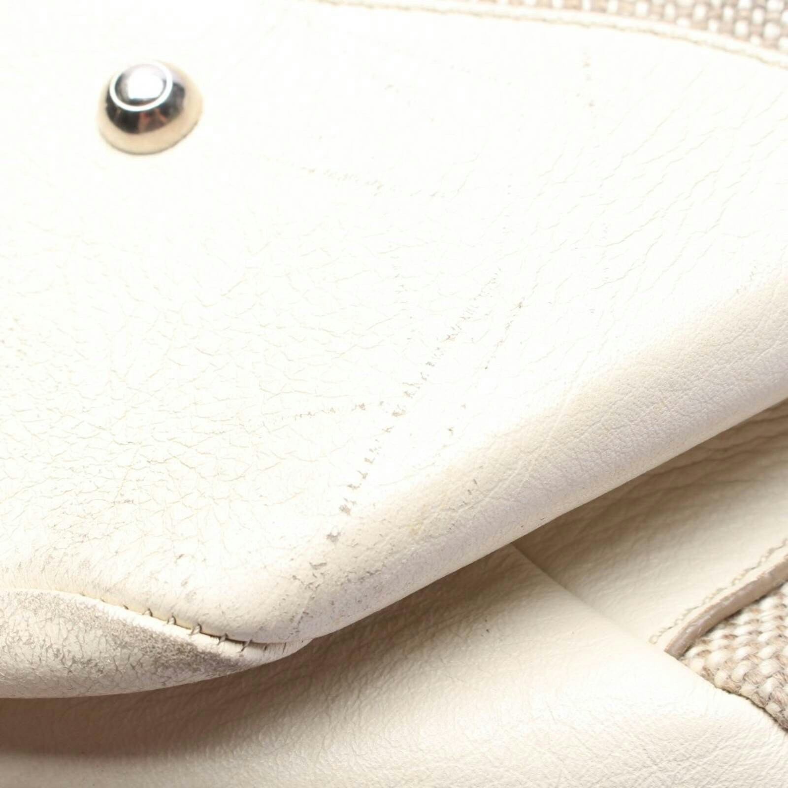 Image 7 of Shoulder Bag Beige in color White | Vite EnVogue