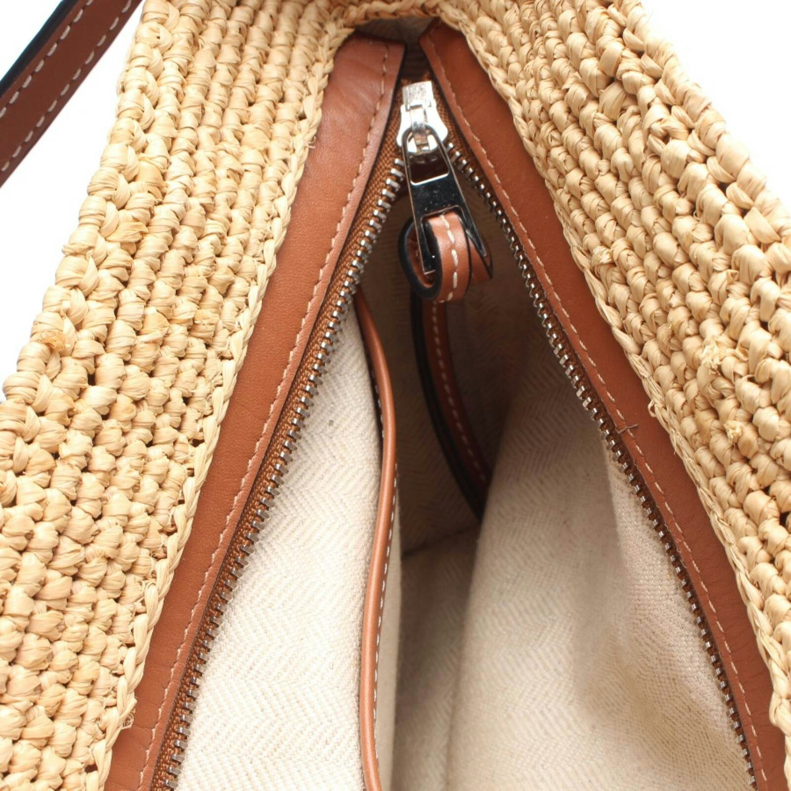 Image 4 of Shoulder Bag Beige in color White | Vite EnVogue