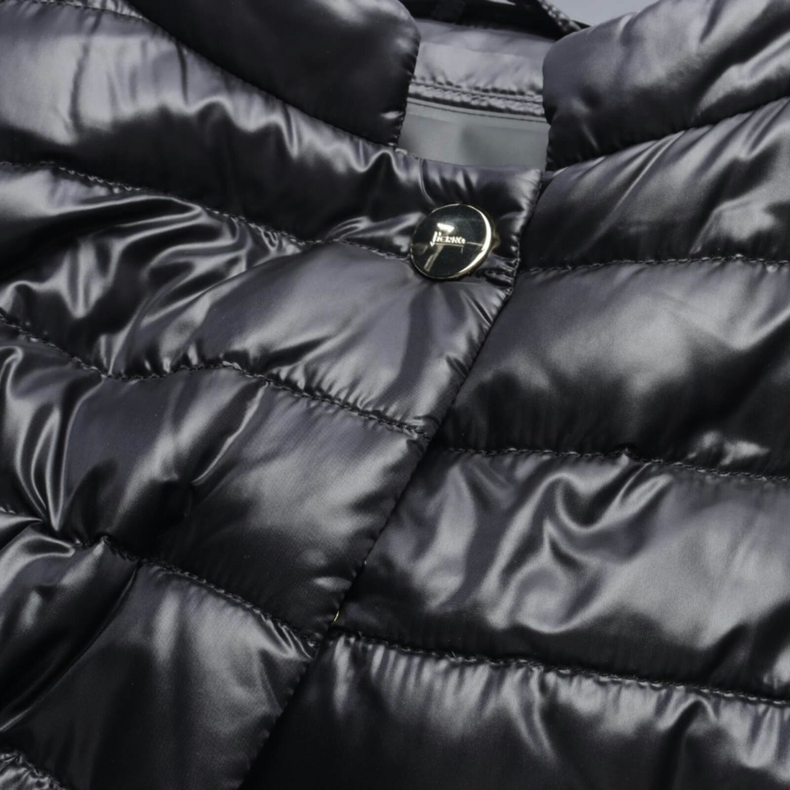 Image 3 of Winter Coat 34 Black in color Black | Vite EnVogue