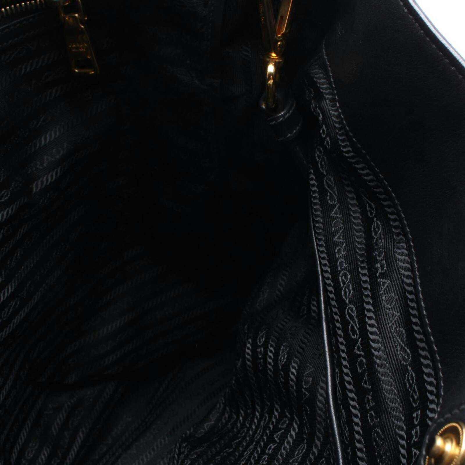 Image 4 of Handbag Black in color Black | Vite EnVogue