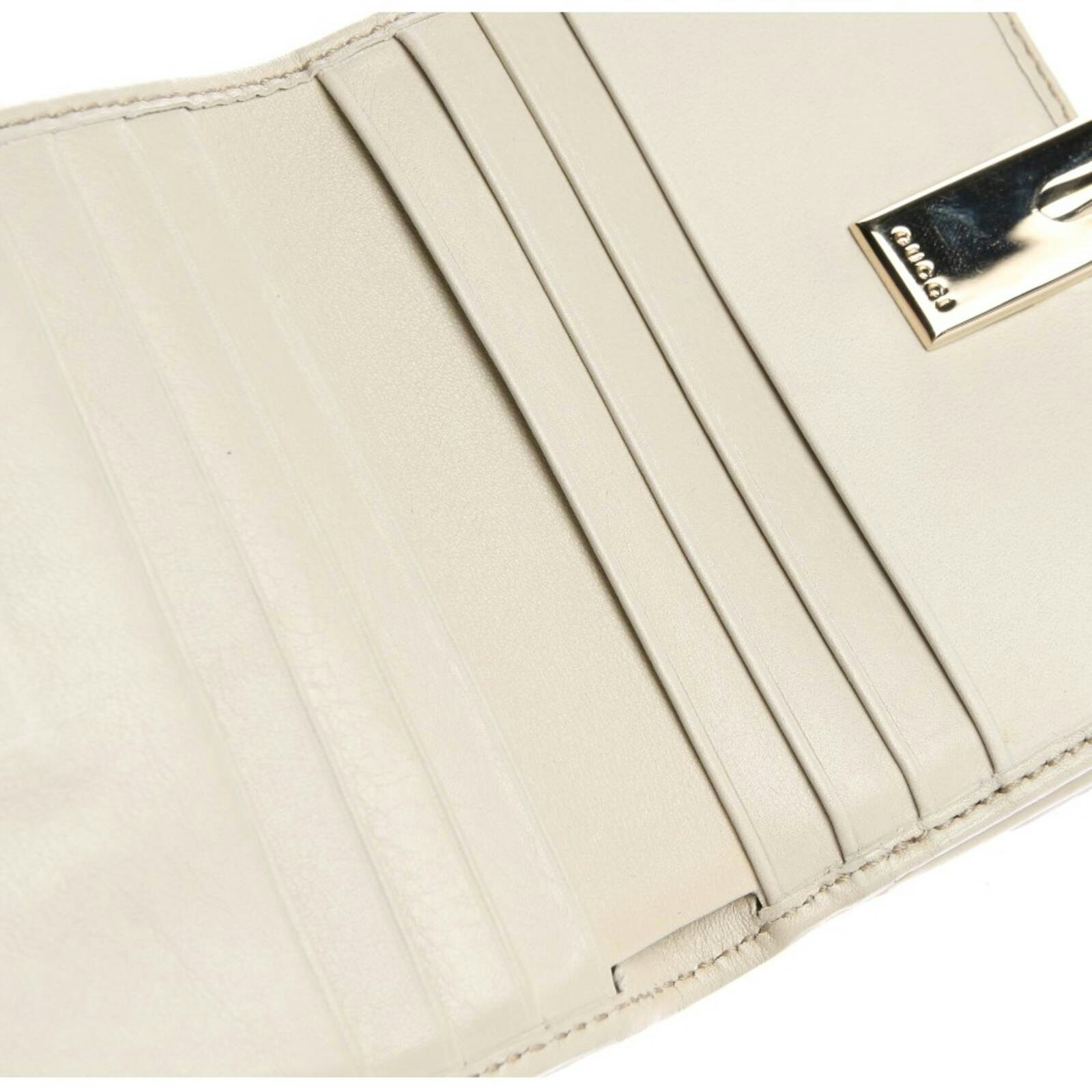 Image 2 of Wallet Beige in color White | Vite EnVogue