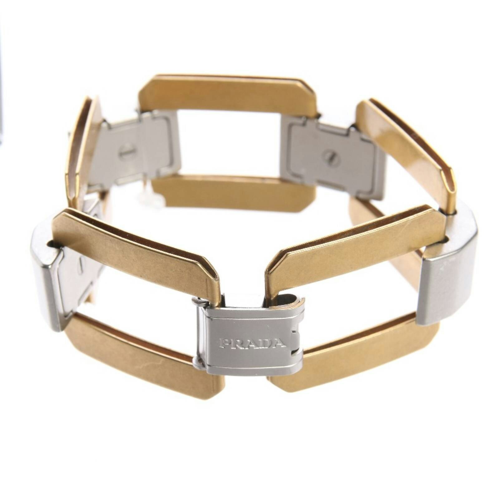 Image 2 of Bracelet Gold in color Metallic | Vite EnVogue