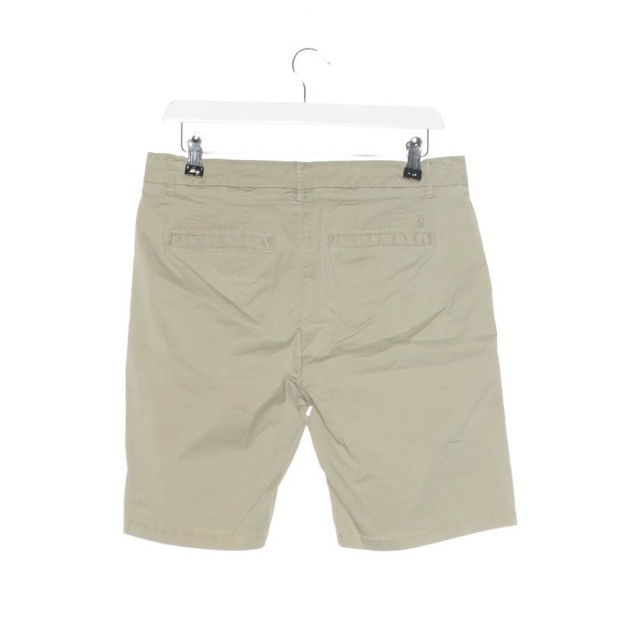 Image 2 of Bermuda Shorts W27 Light Green in color Green | Vite EnVogue