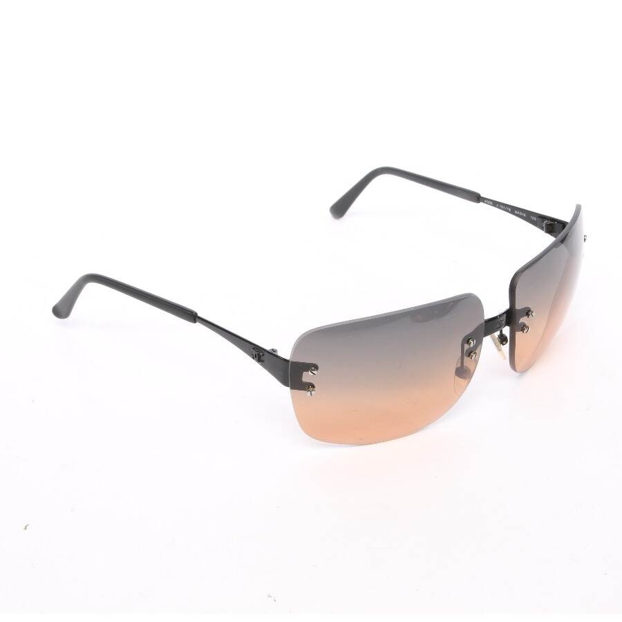 Image 1 of 4006 Sunglasses Black in color Black | Vite EnVogue