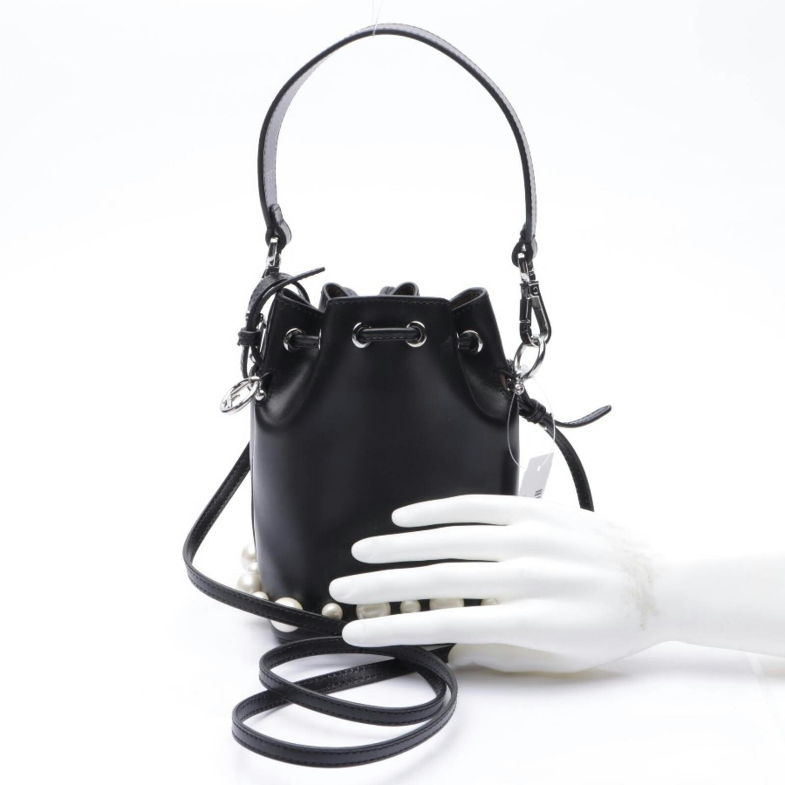 Image 2 of Mon Tresor Shoulder Bag Black in color Black | Vite EnVogue