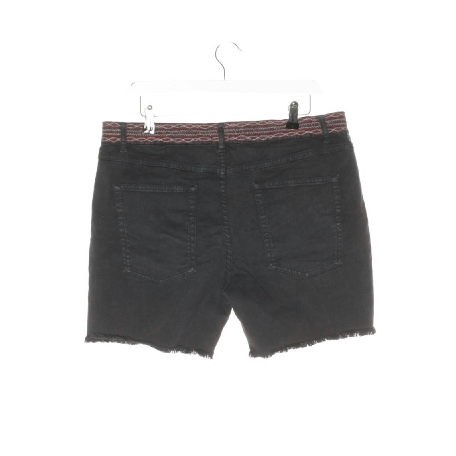 Image 2 of Shorts 40 Black in color Black | Vite EnVogue