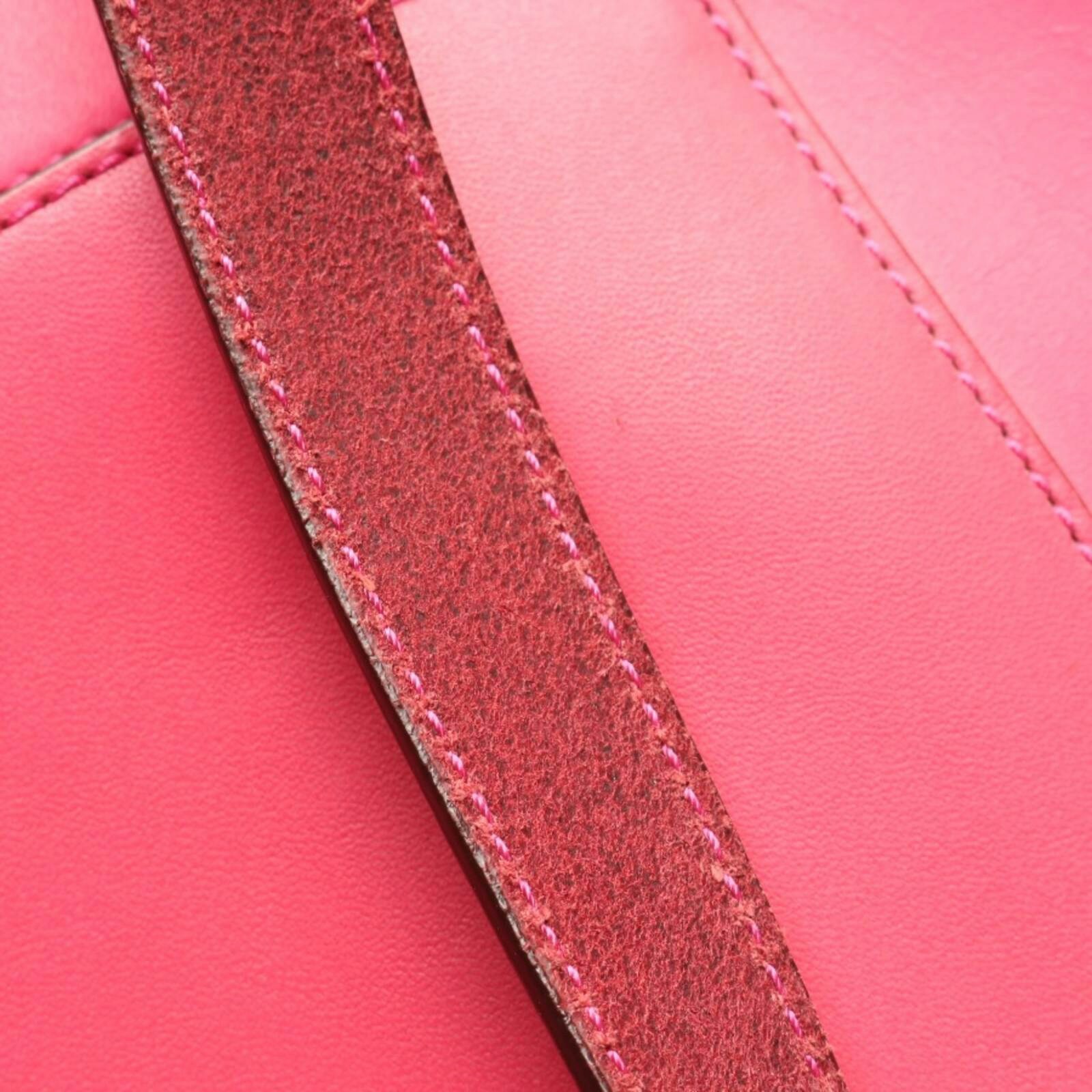 Image 6 of Shoulder Bag Pink in color Pink | Vite EnVogue