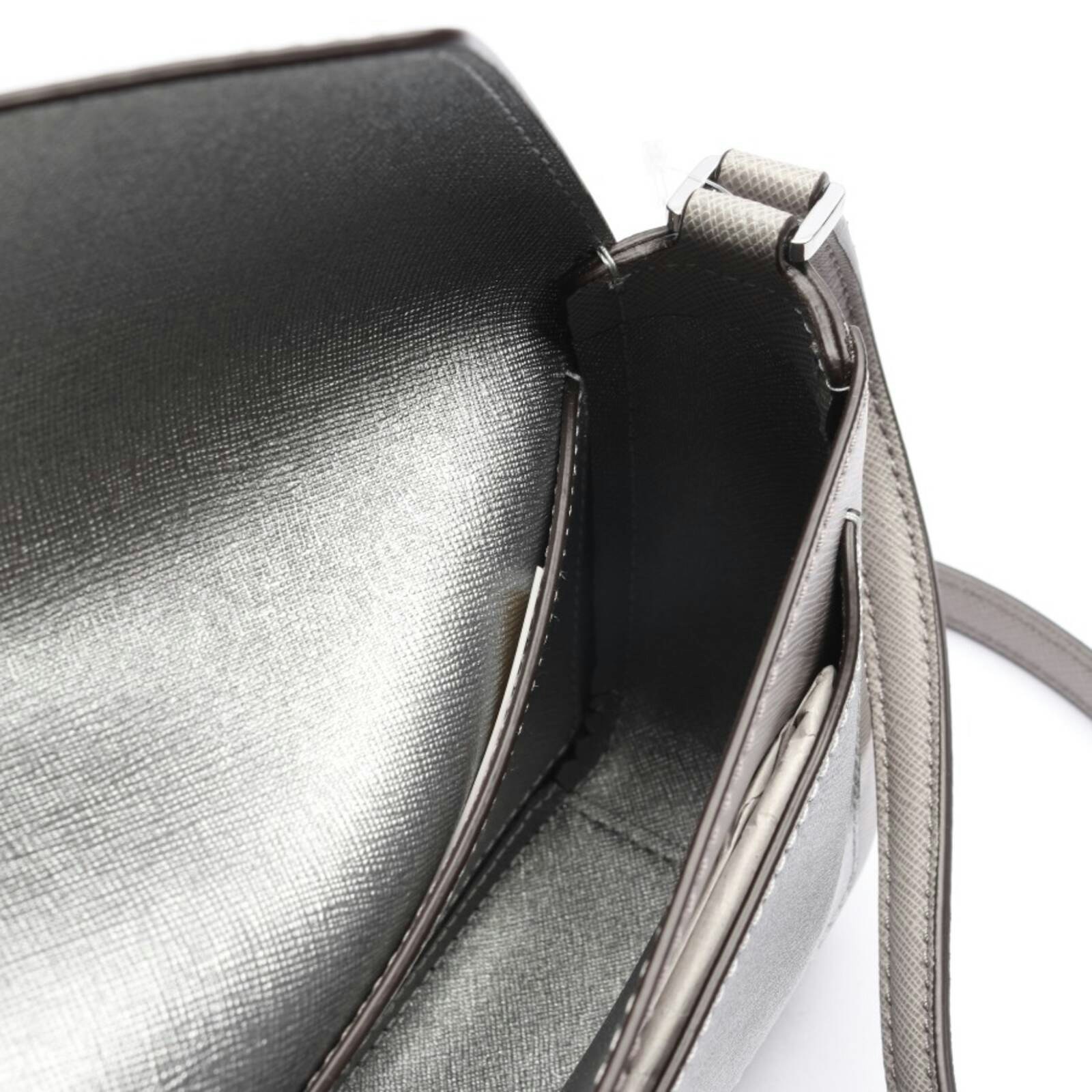 Image 3 of Cross Body Bag Light Gray in color Gray | Vite EnVogue