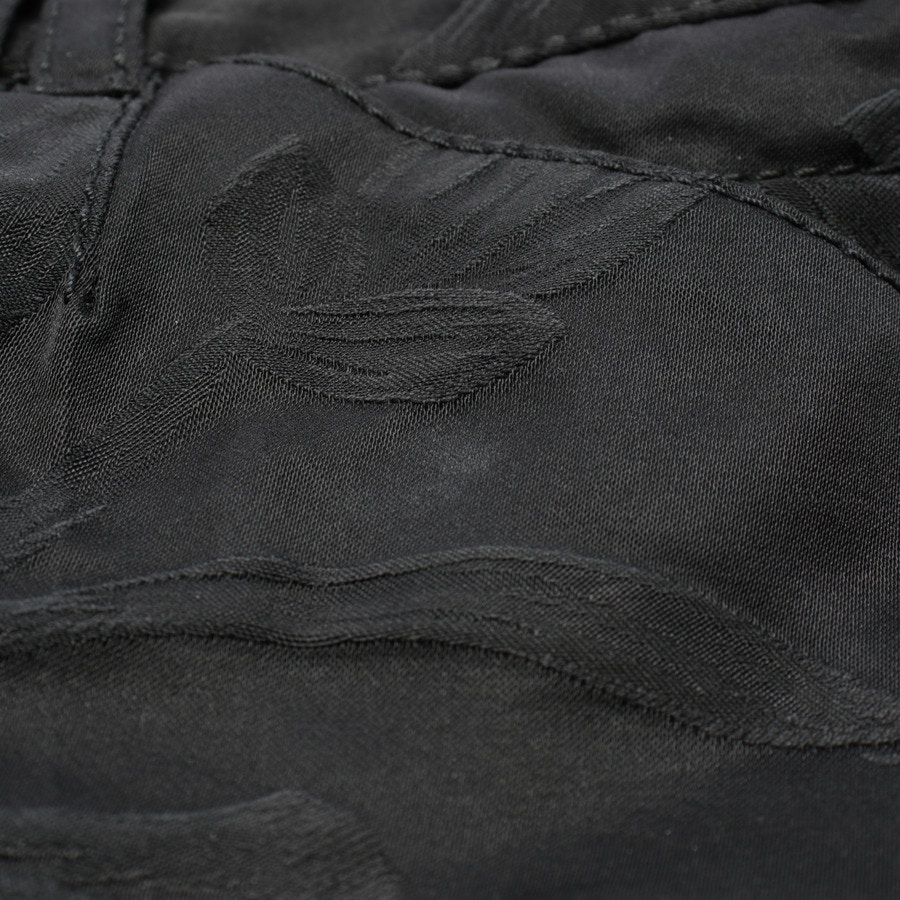 Image 4 of Shorts 34 Black in color Black | Vite EnVogue