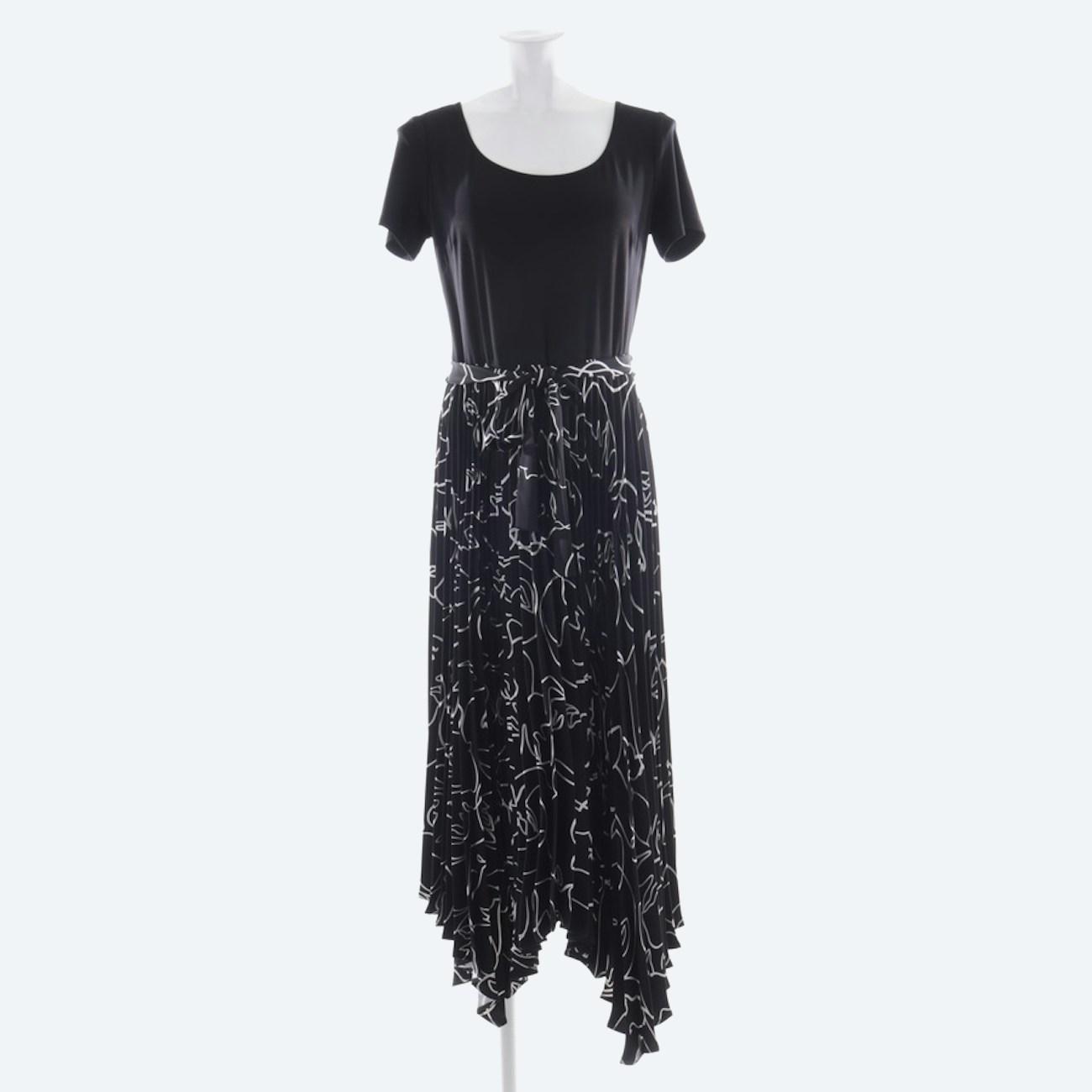 Bild 1 von Kleid 36 Schwarz in Farbe Schwarz | Vite EnVogue