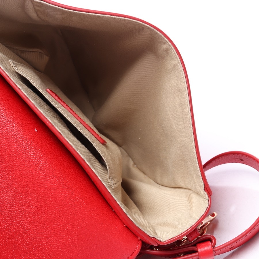 Image 5 of Saddle bag in color Crimson | Vite EnVogue