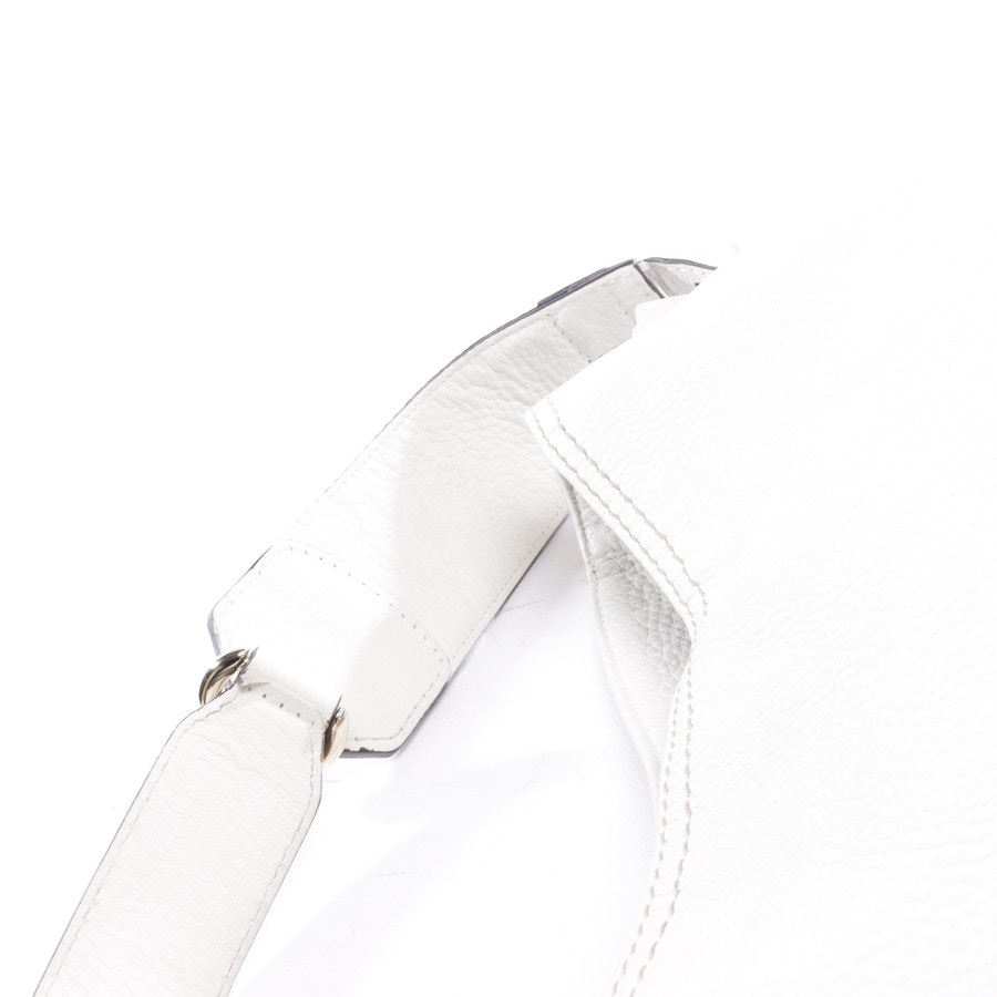 Image 16 of Heritache Shoulder Bag White in color White | Vite EnVogue