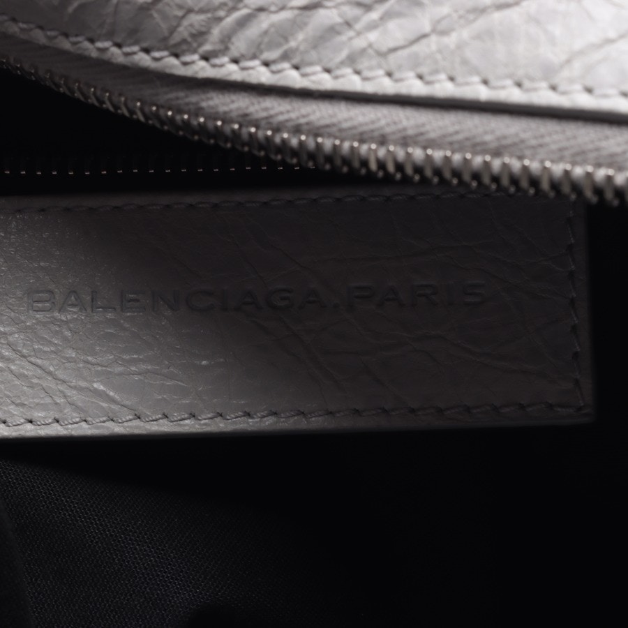 Image 5 of Curier Bag Shoulder Bag Lightgray in color Gray | Vite EnVogue