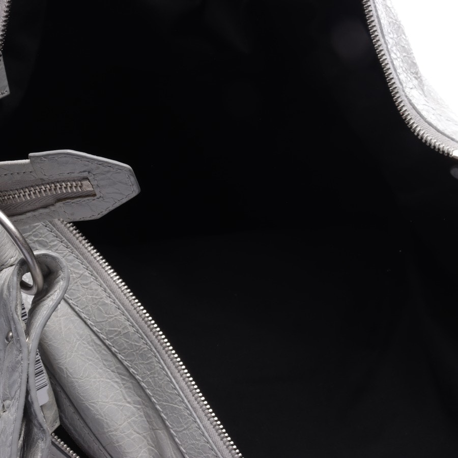 Image 7 of Curier Bag Shoulder Bag Lightgray in color Gray | Vite EnVogue