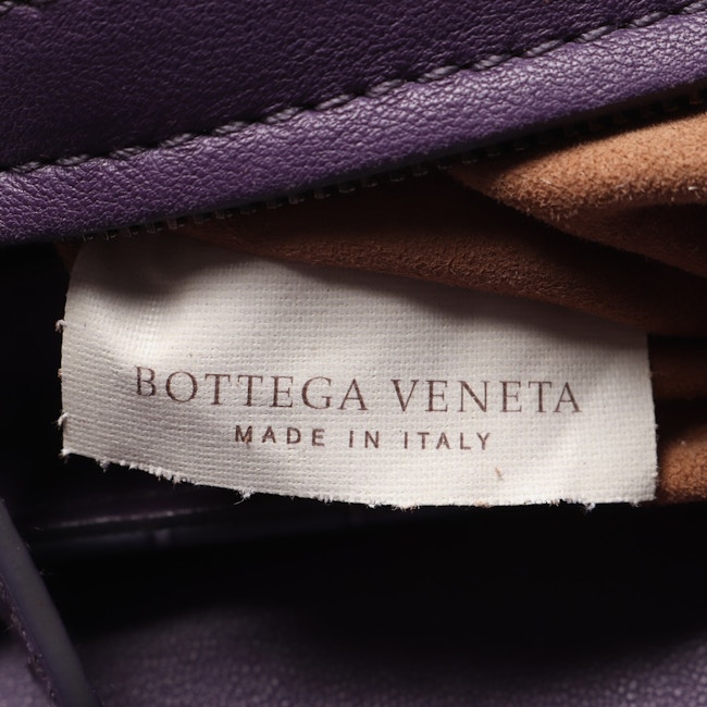 Image 6 of Shoulder Bag Mediumpurple in color Purple | Vite EnVogue