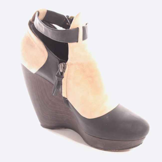 Image 2 of Ankle Boots EUR 38 Beige in color White | Vite EnVogue