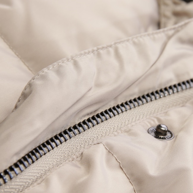 Image 4 of Winter Coat 40 Beige in color White | Vite EnVogue