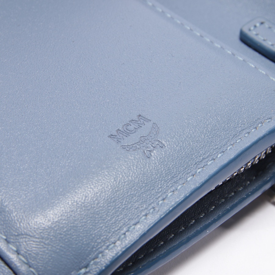 Image 3 of Wallet Light Blue in color Blue | Vite EnVogue