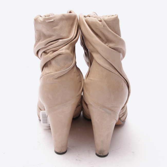 Image 3 of Ankle Boots EUR 40 Beige in color White | Vite EnVogue